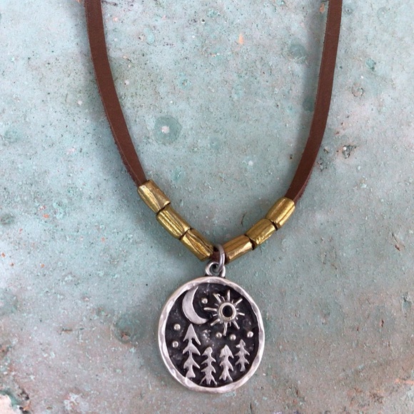 New Sundance charm necklace leather cord - Picture 7 of 12